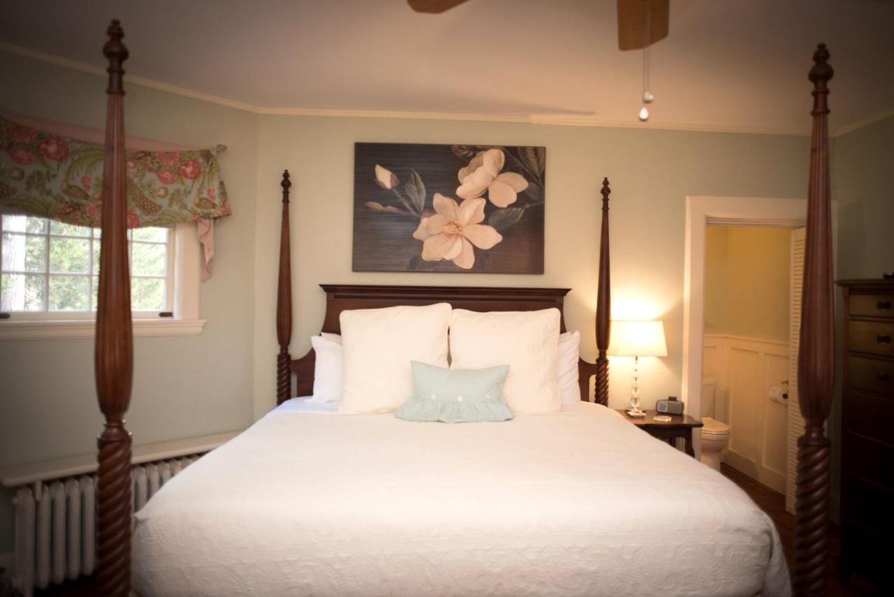 Pinecrest Bed & Breakfast Asheville Exterior photo